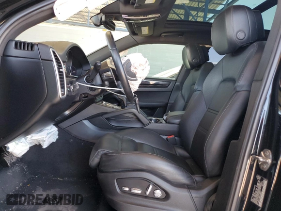2021 Porsche Cayenne z VIN WP1AA2AY0MDA05827, wystawiony jako Copart lot #56890125 z przebiegiem 36 252 mil mil oraz Szkoda całkowita • Salvage title. Historia ofert i sprzedaży dostępna na DreamBid. Obrazek 7.