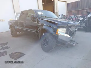 2000 Ford F-350 XL with VIN 1FTSW31FXYED16080, listed as a IAAI auction lot 42190763 with 291,008 mi miles and . Bid and sale history available at DreamBid. Image 1.