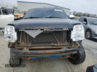 2011 GMC Yukon SLT with VIN 1GKS2CE07BR358180, listed as a Copart auction lot 78311674 with 204,682 mi miles and Salvage Title. Bid and sale history available at carsss.com. Image 5.