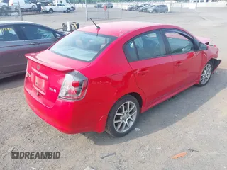 2007 Nissan Sentra SE-R z VIN 3N1BB61E47L705402, wystawiony jako IAAI lot #42459200 z przebiegiem 93 573 mil mil oraz . Historia ofert i sprzedaży dostępna na DreamBid. Obrazek 4.