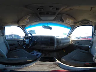 2001 Chevrolet Tahoe LS с VIN 1GNEC13T61J255280, выставлен на аукционе IAAI как лот 41663698 с пробегом 298 456 миль миль и . История ставок и продаж доступна на DreamBid. Изображение 23.