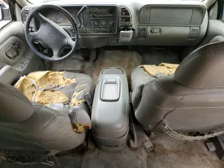 1997 Chevrolet Tahoe with VIN 1GNEK13R2VJ318355, listed as a Copart auction lot 89341095 with 303,882 mi miles and Salvage Title. Bid and sale history available at carsss.com. Image 8.