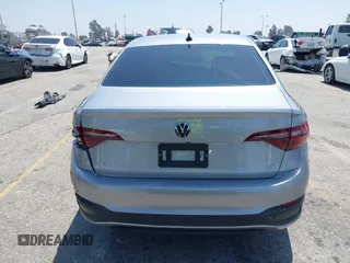 2022 Volkswagen Jetta SE с VIN 3VW7M7BU6NM004308, выставлен на аукционе IAAI как лот 42500472 с пробегом 47 717 миль миль и . История ставок и продаж доступна на DreamBid. Изображение 16.