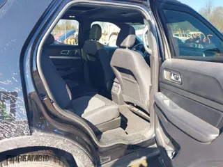 2018 Ford Explorer XLT with VIN 1FM5K8D88JGC89048, listed as a IAAI auction lot 41670425 with 97,498 mi miles. Bid and sale history available at carsss.com. Image 8.