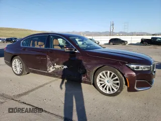 2020 BMW 7 Series with VIN WBA7W4C06LBM70555, listed as a Copart auction lot 52126455 with 37,375 mi miles and Salvage title. Bid and sale history available at DreamBid. Image 4.