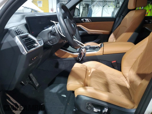 2024 BMW X5 xDrive40i with VIN 5UX23EU03R9V09854, listed as a Copart auction lot 44907595 with 21,147 mi miles and Salvage Title. Bid and sale history available at carsss.com. Image 7.