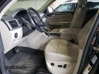 2018 Volkswagen Atlas SE z VIN 1V2DR2CA6JC544525, wystawiony jako Copart lot #55482545 z przebiegiem 131 950 mil mil oraz Szkoda całkowita • Salvage title. Historia ofert i sprzedaży dostępna na DreamBid. Obrazek 7.