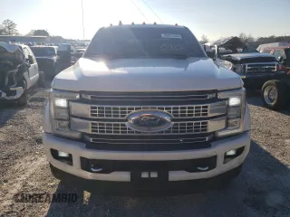 2019 Ford Super Duty F-450 DRW XL with VIN 1FT8W4DT0KEF64413, listed as a Copart auction lot 86074444 with 169,836 mi miles and Salvage Title. Bid and sale history available at carsss.com. Image 5.