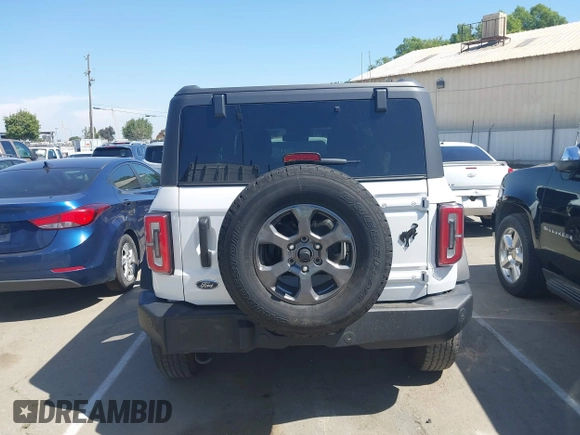 2021 Ford Bronco z VIN 1FMDE5AP9MLA72598, wystawiony jako IAAI lot #42153810 z przebiegiem 45 694 mil mil oraz . Historia ofert i sprzedaży dostępna na DreamBid. Obrazek 16.