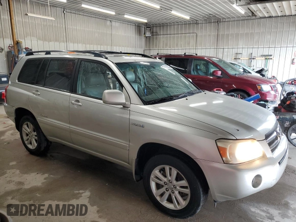 2006 Toyota Highlander with VIN JTEEW21A260033691, listed as a Copart auction lot 61185215 with 273,991 mi miles and Salvage title. Bid and sale history available at DreamBid. Image 4.