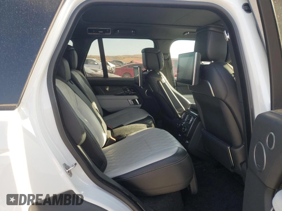 2020 Land Rover Range Rover SV Autobiography Dynamic with VIN SALGW2RE5LA575063, listed as a Copart auction lot 60424275 with 81,501 mi miles and Salvage title. Bid and sale history available at DreamBid. Image 11.