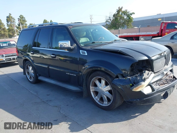2005 Lincoln Navigator Luxury z VIN 5LMFU27505LJ07799, wystawiony jako IAAI lot #42426206 z przebiegiem 234 366 mil mil oraz . Historia ofert i sprzedaży dostępna na DreamBid. Obrazek 1.