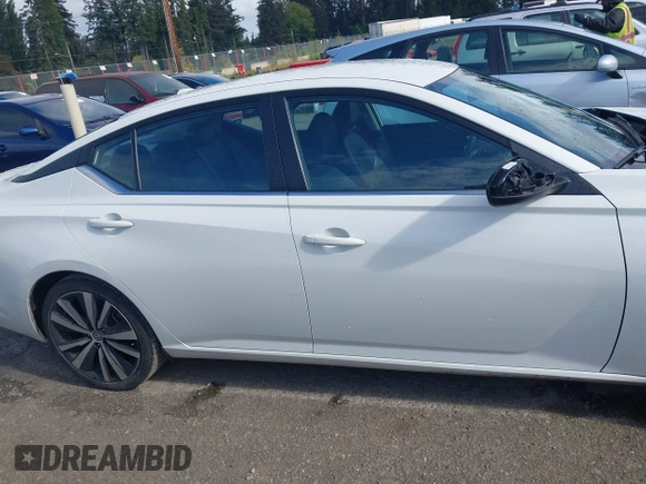 2022 Nissan Altima SR z VIN 1N4BL4CVXNN314267, wystawiony jako IAAI lot #42311934 z przebiegiem 56 536 mil mil oraz . Historia ofert i sprzedaży dostępna na DreamBid. Obrazek 13.