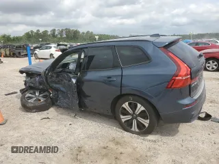 2023 Volvo XC60 Plus Dark Theme z VIN YV4H60DLXP1338593, wystawiony jako Copart lot #54832565 z przebiegiem 17 406 mil mil oraz Nie do naprawy • Non repairable. Historia ofert i sprzedaży dostępna na DreamBid. Obrazek 2.