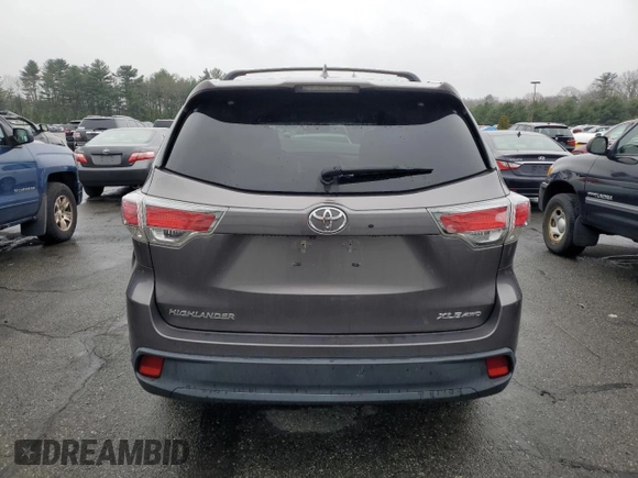 2014 Toyota Highlander XLE z VIN 5TDJKRFHXES037657, wystawiony jako Copart lot #53041445 z przebiegiem 134 344 mil mil oraz Szkoda całkowita • Salvage title. Historia ofert i sprzedaży dostępna na DreamBid. Obrazek 6.