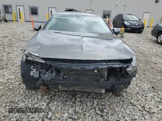 2018 Buick Regal Essence with VIN W04GV8SX5J1066364, listed as a Copart auction lot 59306695 with 97,251 mi miles and Non repairable. Bid and sale history available at DreamBid. Image 5.