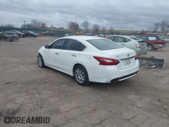 2018 Nissan Altima SR with VIN 1N4AL3AP3JC247169, listed as a IAAI auction lot 41735998 with 98,722 mi miles and . Bid and sale history available at carsss.com. Image 3.
