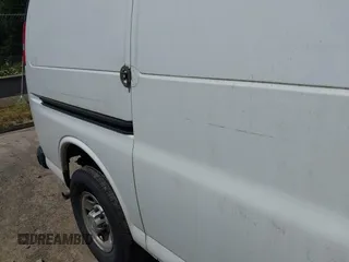 2020 Chevrolet Express Cargo с VIN 1GCWGAFG1L1160788, выставлен на аукционе IAAI как лот 42772328 с пробегом 115 254 миль миль и . История ставок и продаж доступна на DreamBid. Изображение 6.