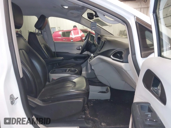 2021 Chrysler Voyager LXi with VIN 2C4RC1DG5MR508956, listed as a IAAI auction lot 41547647 with 104,563 mi miles and . Bid and sale history available at DreamBid. Image 5.