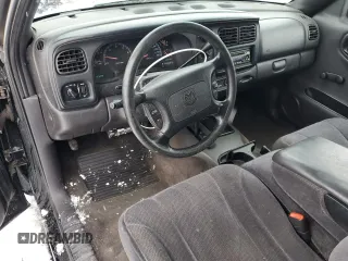 2000 Dodge Dakota SLT with VIN 1B7GG22X1YS504086, listed as a Copart auction lot 44283195 with 137,272 mi miles and Clean Title. Bid and sale history available at DreamBid. Image 8.