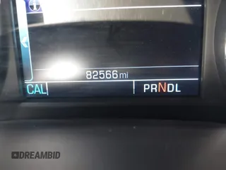 2020 Chevrolet Suburban LT z VIN 1GNSCHKC8LR157188, wystawiony jako IAAI lot #41578614 z przebiegiem 82 566 mil mil oraz . Historia ofert i sprzedaży dostępna na DreamBid. Obrazek 7.