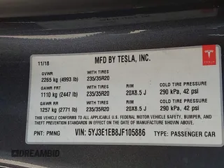 2018 Tesla Model 3 Long Range Battery z VIN 5YJ3E1EB8JF105886, wystawiony jako IAAI lot #42268190 z przebiegiem 80 917 mil mil oraz . Historia ofert i sprzedaży dostępna na DreamBid. Obrazek 9.