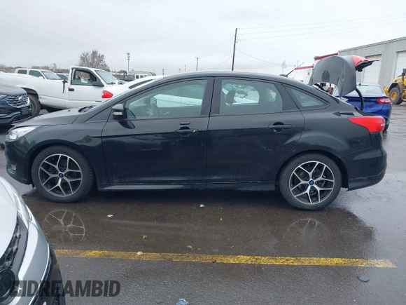 2015 Ford Focus SE with VIN 1FADP3F22FL240476, listed as a IAAI auction lot 41739722 with 159,179 mi miles. Bid and sale history available at carsss.com. Image 14.