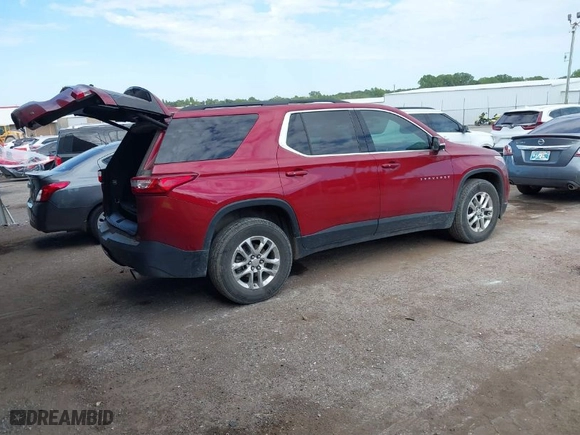 2019 Chevrolet Traverse LT Cloth with VIN 1GNERGKW9KJ259919, listed as a IAAI auction lot 40402725 with 114,645 mi miles. Bid and sale history available at carsss.com. Image 4.