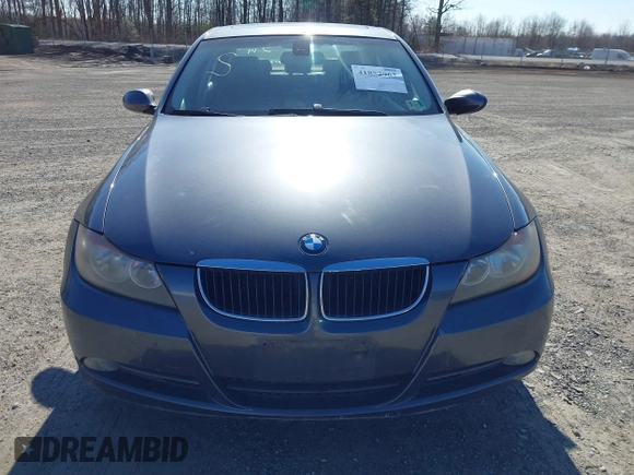 2007 BMW 3 Series 328i with VIN WBAVC53547FZ76093, listed as a IAAI auction lot 41852963 with 169,857 mi miles and . Bid and sale history available at carsss.com. Image 6.