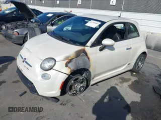 2017 FIAT 500e with VIN 3C3CFFGE0HT547756, listed as a IAAI auction lot 41729503 with 1 mi miles. Bid and sale history available at carsss.com. Image 2.