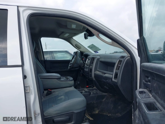 2018 Ram 2500 Tradesman with VIN 3C6UR5CL5JG357477, listed as a IAAI auction lot 41678900 with 247,787 mi miles. Bid and sale history available at carsss.com. Image 5.
