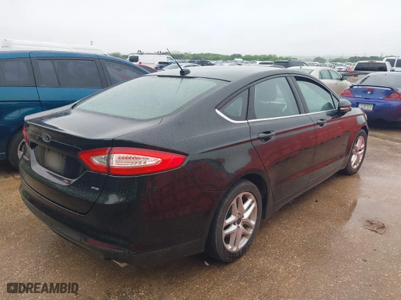 2015 Ford Fusion SE with VIN 1FA6P0H78F5100209, listed as a IAAI auction lot 41914520 with 113,692 mi miles. Bid and sale history available at carsss.com. Image 4.