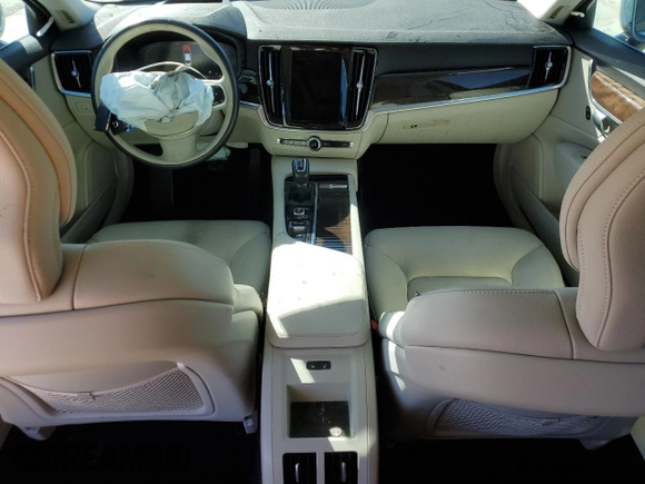 2020 Volvo S90 Momentum z VIN LVYA22MK1LP161953, wystawiony jako Copart lot #81582774 z przebiegiem 26 764 mil mil oraz Nie do naprawy • Non repairable. Historia ofert i sprzedaży dostępna na DreamBid. Obrazek 8.