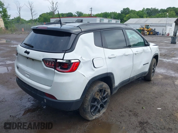 2023 Jeep Compass Latitude with VIN 3C4NJDBN3PT510424, listed as a IAAI auction lot 42385491 with 58,640 mi miles and . Bid and sale history available at DreamBid. Image 4.