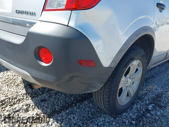 2014 Chevrolet Captiva Sport LS z VIN 3GNAL2EK5ES620965, wystawiony jako IAAI lot #41891173 z przebiegiem 160 342 mil mil oraz . Historia ofert i sprzedaży dostępna na DreamBid. Obrazek 12.