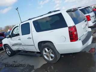2010 Chevrolet Suburban LTZ with VIN 1GNUKKE34AR189475, listed as a IAAI auction lot 41179252 with 127,132 mi miles. Bid and sale history available at carsss.com. Image 14.