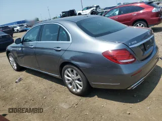 2019 Mercedes-Benz E 300 with VIN WDDZF4KB5KA637769, listed as a Copart auction lot 60450135 with 6,652 mi miles and Clean title. Bid and sale history available at DreamBid. Image 2.