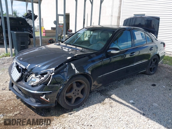 2005 Mercedes-Benz E-Class 3.2L with VIN WDBUF65J05A634879, listed as a IAAI auction lot 39904592 with 4,835 mi miles. Bid and sale history available at carsss.com. Image 2.