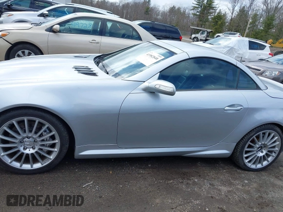 2006 Mercedes-Benz SLK 55 AMG with VIN WDBWK73F76F113039, listed as a IAAI auction lot 41982848 with 70,019 mi miles and . Bid and sale history available at DreamBid. Image 14.