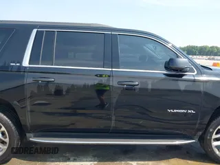2016 GMC Yukon XL SLE with VIN 1GKS1FKC9GR161876, listed as a IAAI auction lot 39948106 with 60,800 mi miles. Bid and sale history available at carsss.com. Image 13.