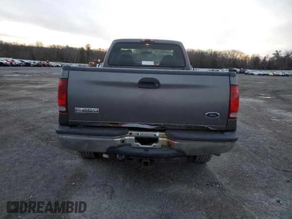 2005 Ford F-250 XL with VIN 1FTNF21585EA85013, listed as a Copart auction lot 86022804 with 117,198 mi miles and Clean Title. Bid and sale history available at DreamBid. Image 6.