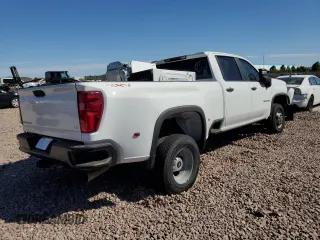 2021 Chevrolet Silverado 3500HD Work Truck with VIN 1GC4YSEY2MF292287, listed as a Copart auction lot 73583394 with 108,784 mi miles and Salvage Title. Bid and sale history available at carsss.com. Image 3.