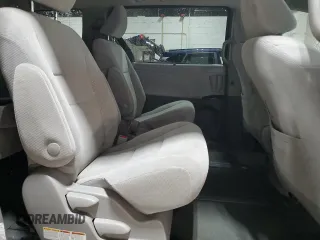 2019 Toyota Sienna LE with VIN 5TDJZ3DC3KS212181, listed as a Copart auction lot 42812395 with 110,974 mi miles and Salvage Title. Bid and sale history available at carsss.com. Image 11.