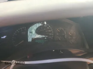 2002 GMC Yukon SLT with VIN 1GKEK13Z62J148557, listed as a Copart auction lot 43246075 with 242,968 mi miles and Salvage Title. Bid and sale history available at carsss.com. Image 9.