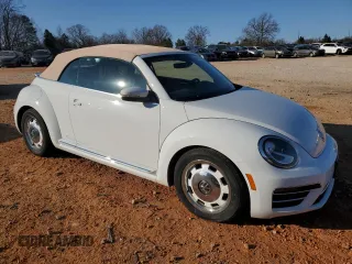 2018 Volkswagen Beetle S z VIN 3VW5DAAT4JM504510, wystawiony jako Copart lot #42905395 z przebiegiem 71 039 mil mil oraz Szkoda całkowita • Salvage title. Historia ofert i sprzedaży dostępna na DreamBid. Obrazek 4.