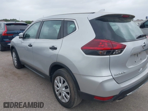 2020 Nissan Rogue S z VIN 5N1AT2MV1LC808854, wystawiony jako IAAI lot #41911120 z przebiegiem 162 642 mil mil oraz . Historia ofert i sprzedaży dostępna na DreamBid. Obrazek 3.