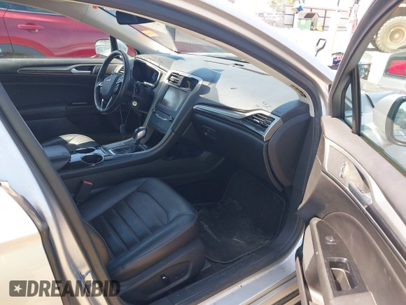 2013 Ford Fusion SE z VIN 3FA6P0HR2DR163219, wystawiony jako IAAI lot #42255313 z przebiegiem 86 631 mil mil oraz . Historia ofert i sprzedaży dostępna na DreamBid. Obrazek 5.