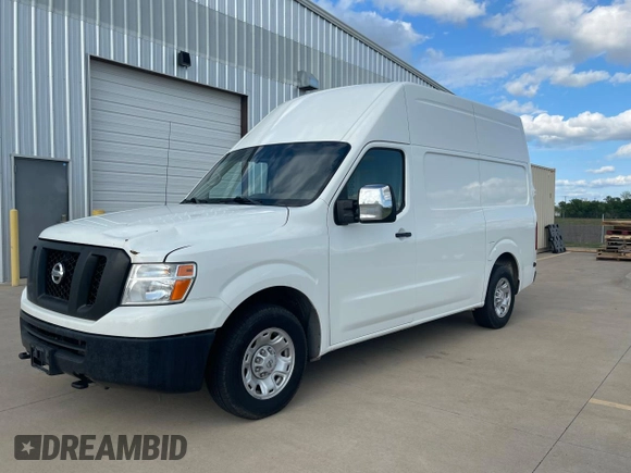 2018 Nissan NV Cargo SV z VIN 1N6AF0LY0JN812842, wystawiony jako Copart lot #56940755 z przebiegiem 203 890 mil mil oraz Tytuł czysty. Historia ofert i sprzedaży dostępna na DreamBid. Obrazek 2.
