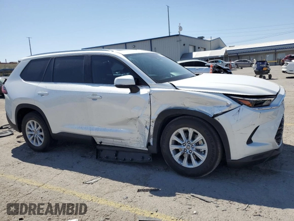 2024 Toyota Highlander XLE z VIN 5TDAAAB53RS061224, wystawiony jako Copart lot #52572945 z przebiegiem 15 604 mil mil oraz Szkoda całkowita • Salvage title. Historia ofert i sprzedaży dostępna na DreamBid. Obrazek 4.