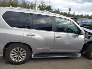 2014 Lexus GX with VIN JTJBM7FX3E5084445, listed as a IAAI auction lot 40640676 with 77,486 mi miles. Bid and sale history available at carsss.com. Image 13.